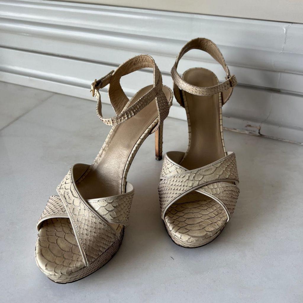 Stuart Weitzman peep toe heels