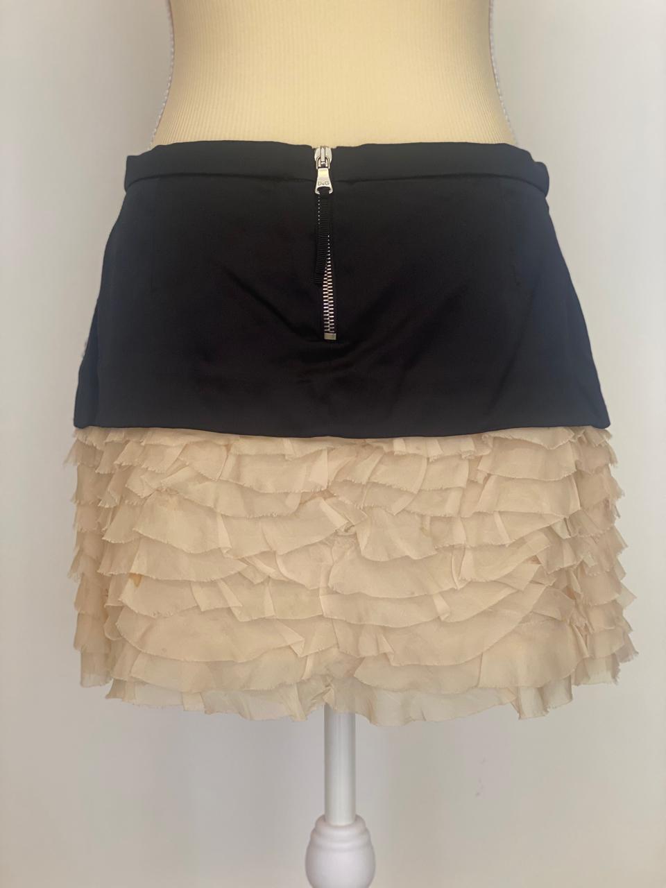 Vintage classic dolce Gabbana skirt has a top that can also be matched thumbnail 2