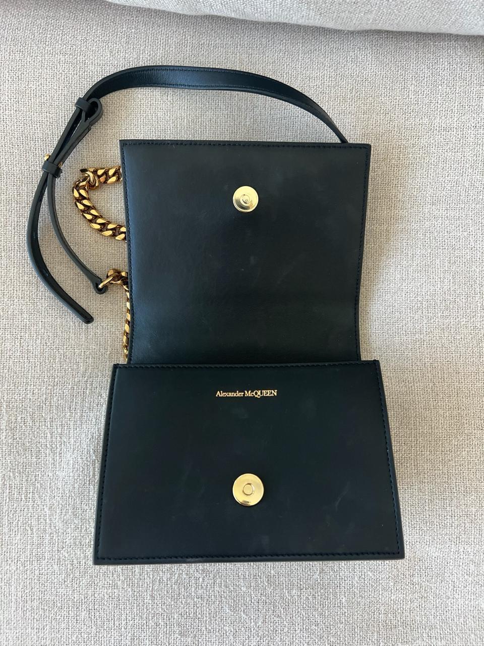 Ring Clutch Shoulder Bag thumbnail 4
