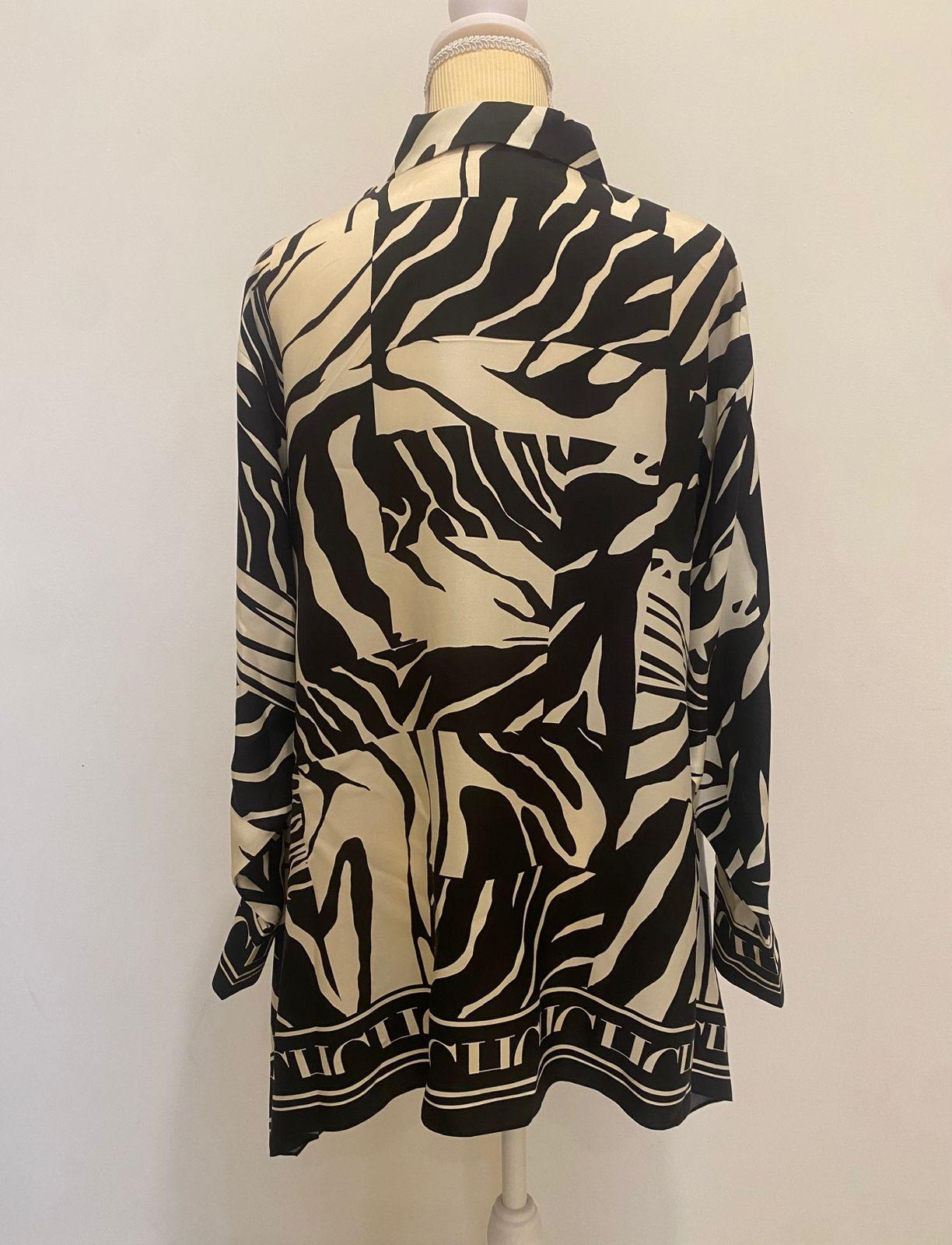 Carolina Herrera Black and White Silk Long Sleeves Blouse thumbnail 2