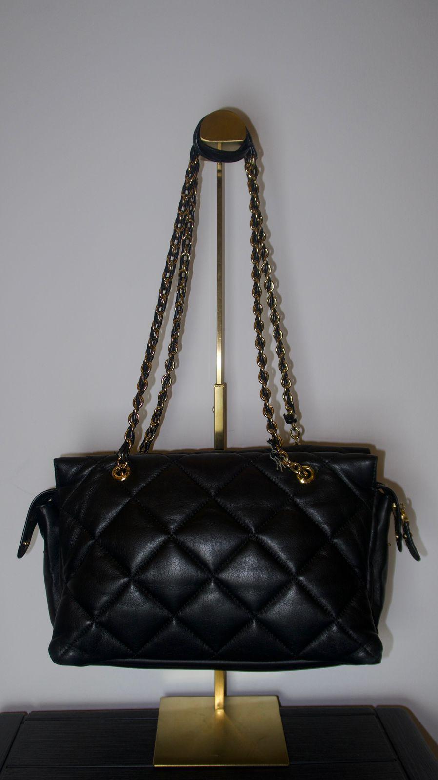 Salvatore Ferragamo Black Quilted Leather Ginette Chain Shoulder Bag thumbnail 3