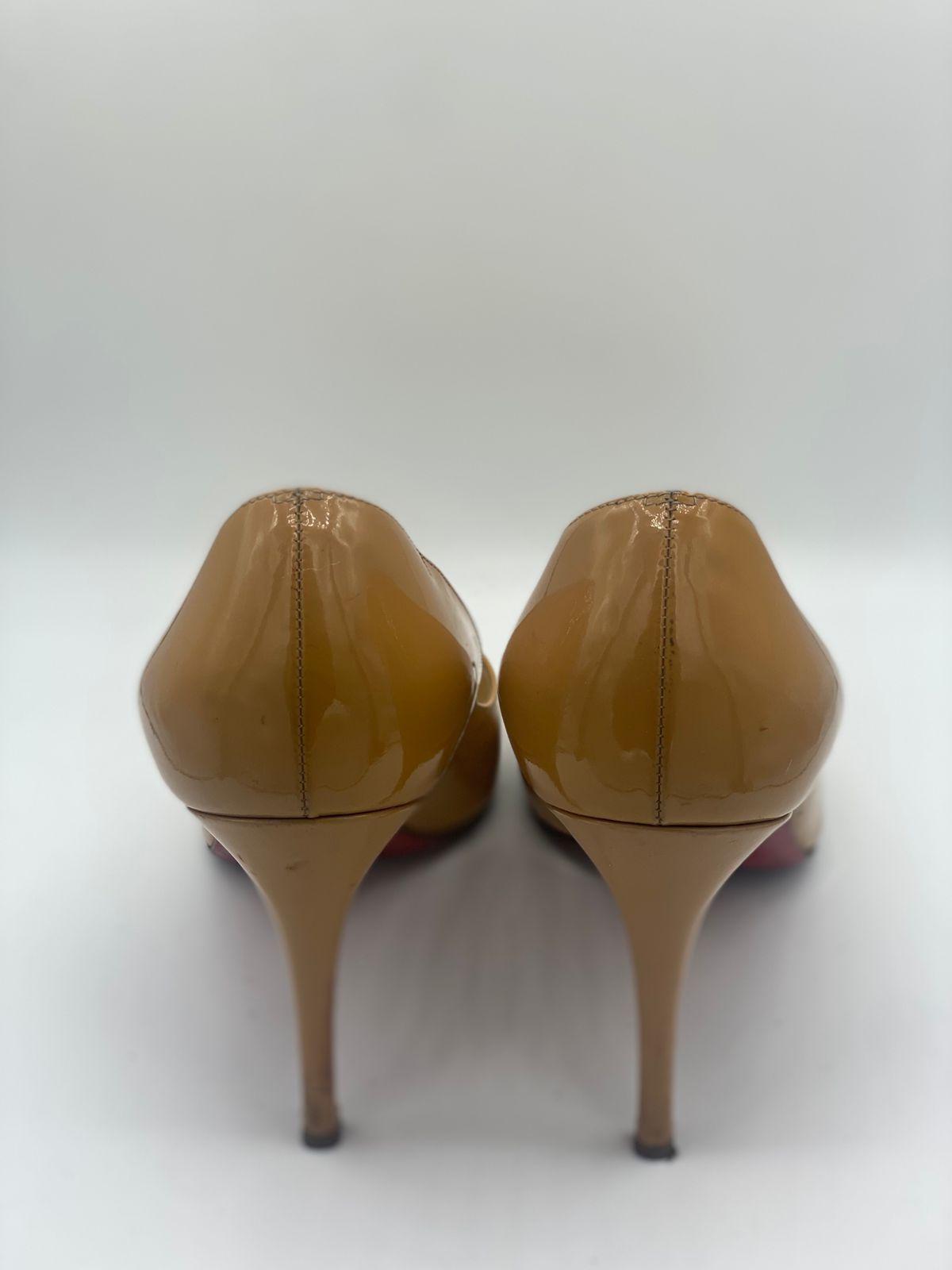 Christian Louboutin Beige Patent Leather Very Prive Pumps thumbnail 4