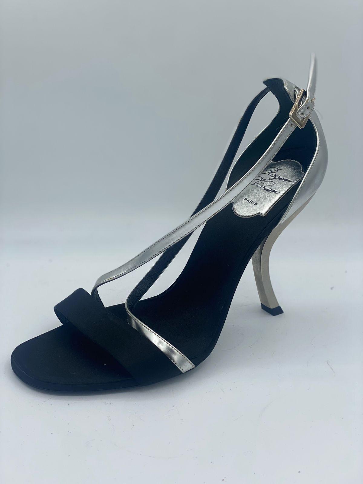 Roger Vivier
Criss Cross Strappy Heeled Sandals thumbnail 4