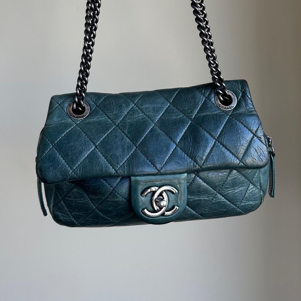 Chanel vintage classic bag