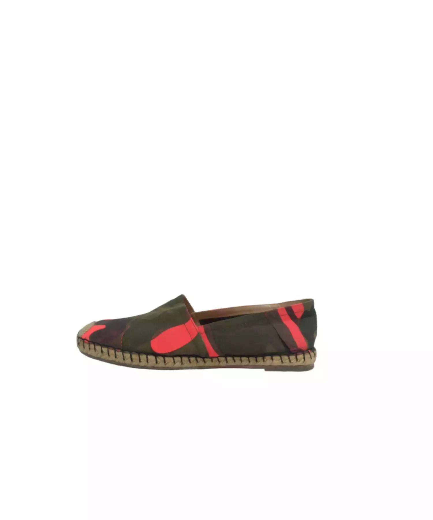 Shoes by Valentino Garavani thumbnail 2