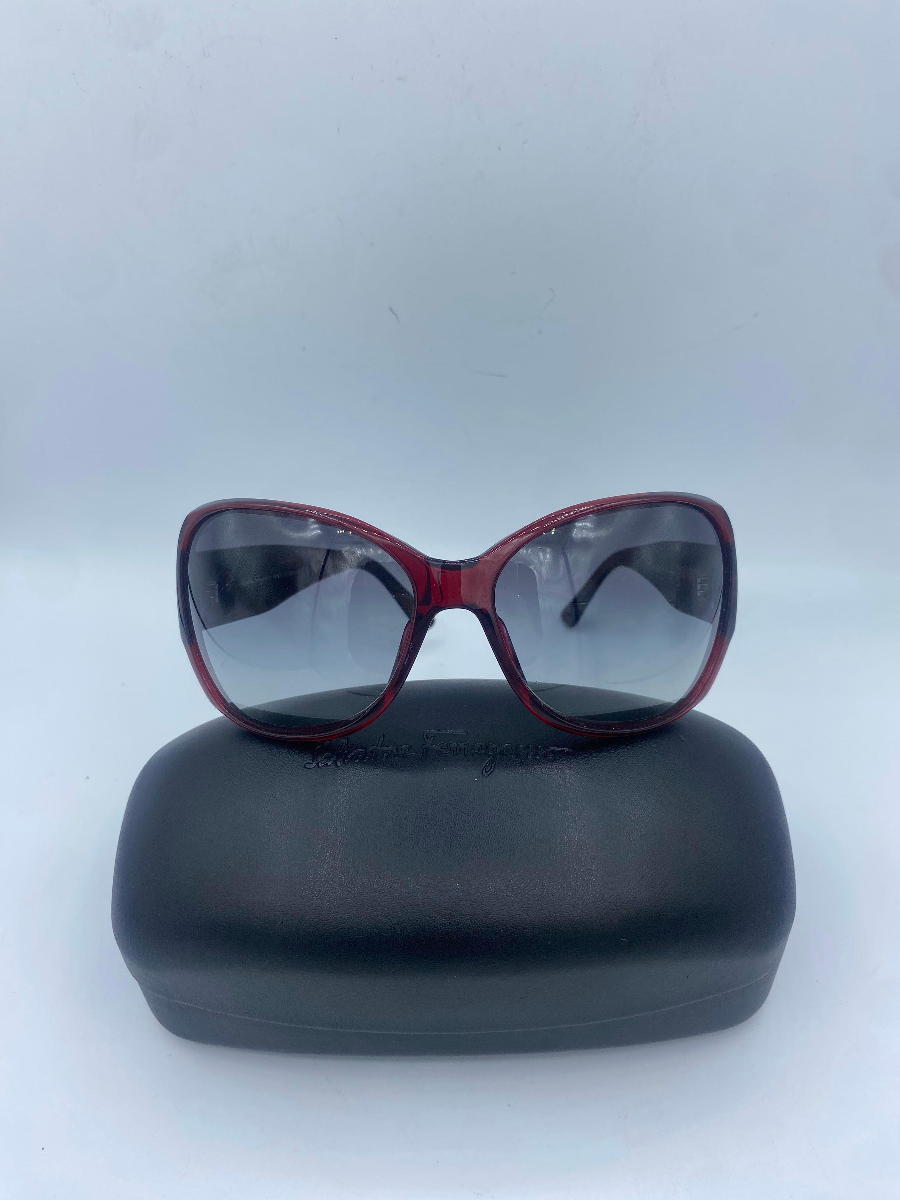 Salvatore Ferragamo sunglasses thumbnail 4