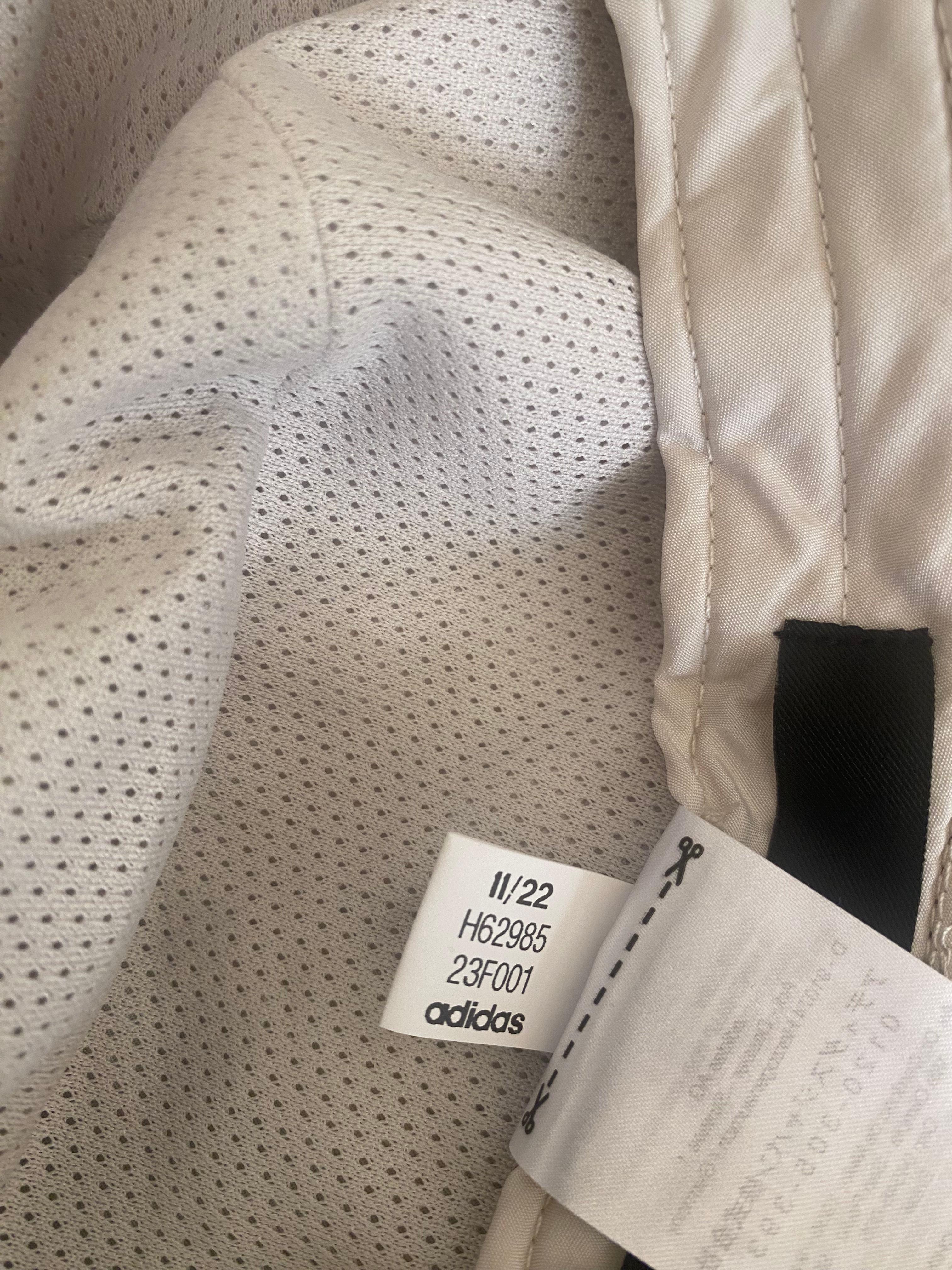ADIDAS Y-3 3-Stripes Bucket Hat thumbnail 4