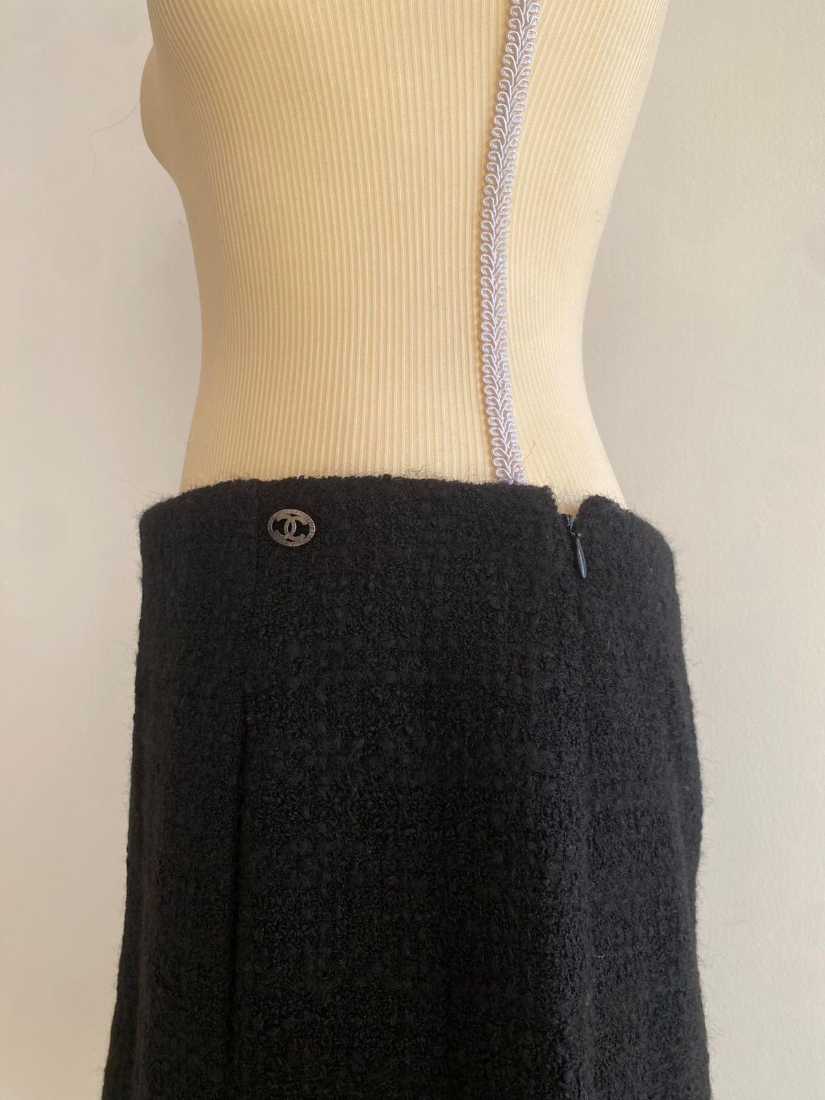 Chanel black tweed wool mini skirt thumbnail 2