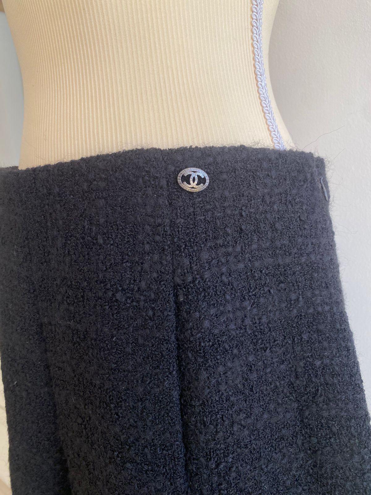 Chanel black tweed wool mini skirt thumbnail 3