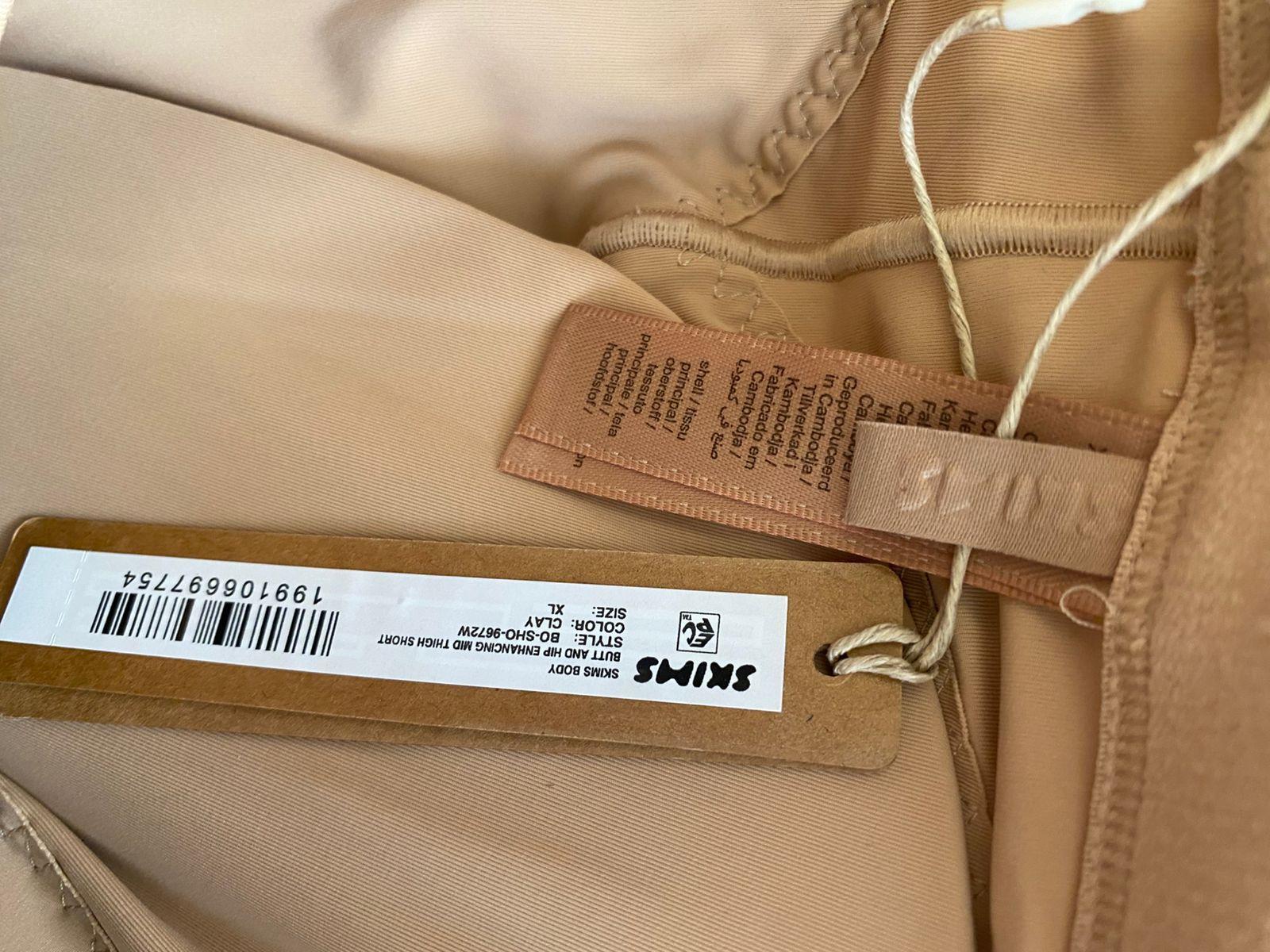 SKIMS Push Up Bra size 38 DDD thumbnail 4