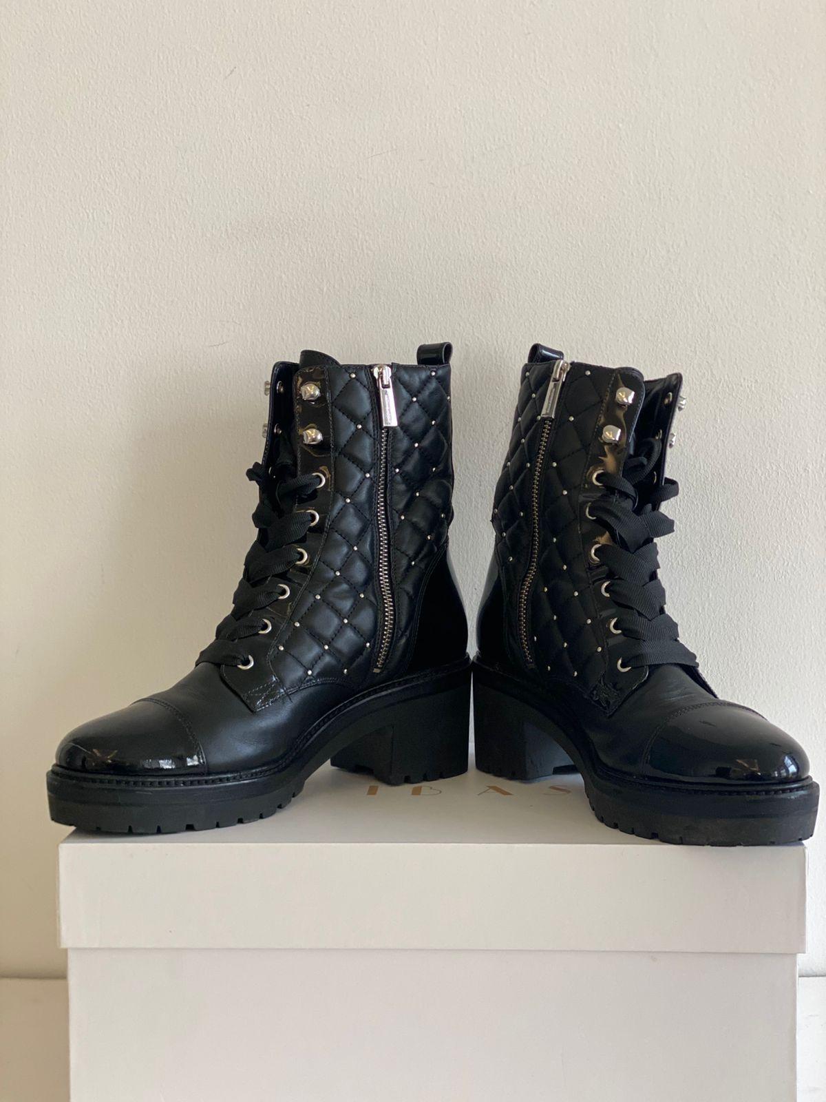 Michael Kors Boots thumbnail 2