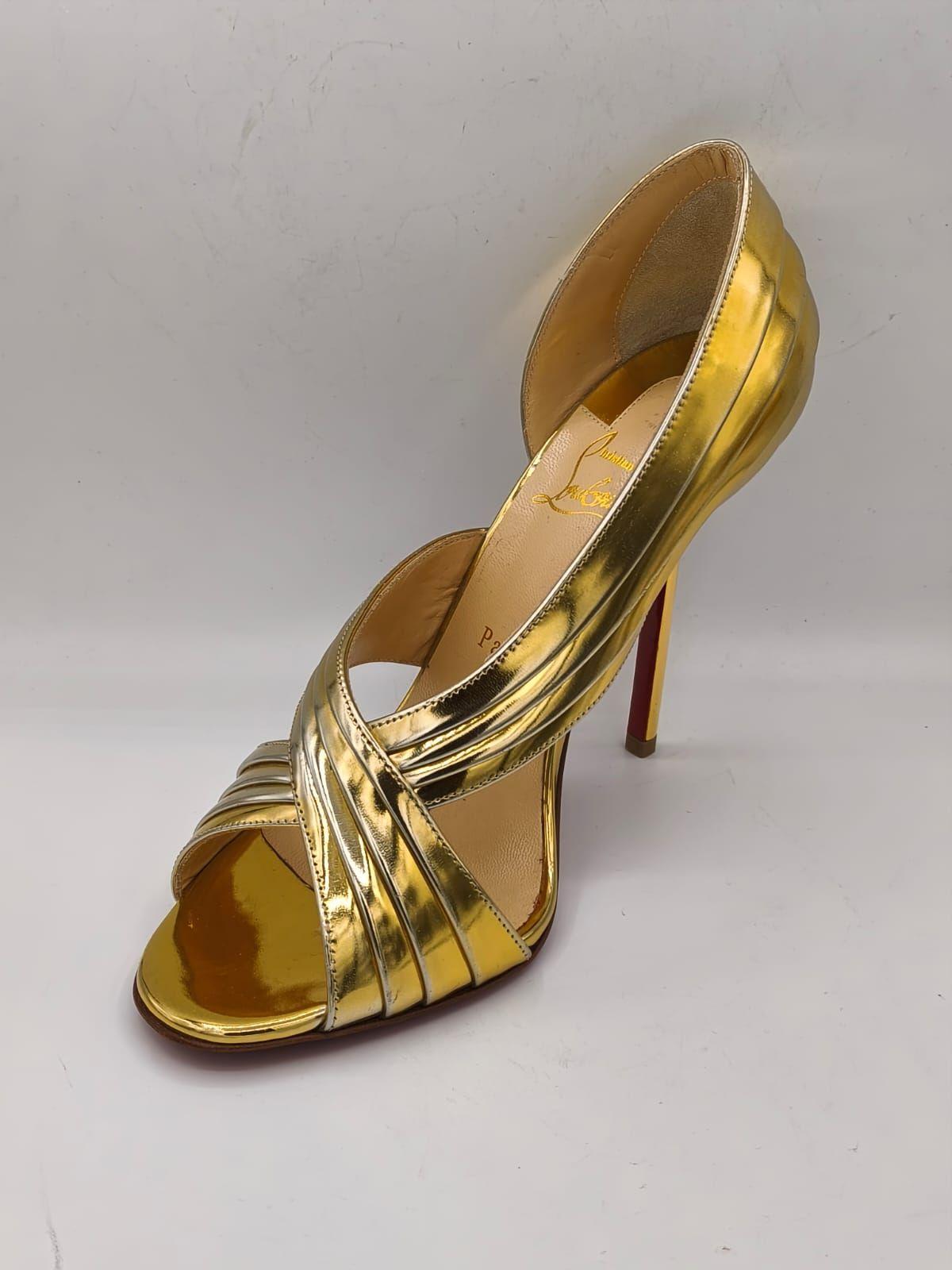 Christian Louboutin Metallic Gold Leather Norina Sandals Size 39 thumbnail 5