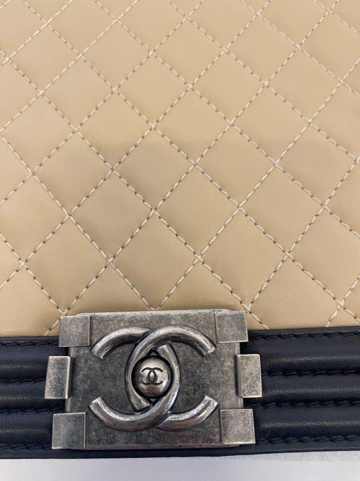 Chanel Beige/Black Quilted Leather Medium Boy Flap Bag thumbnail 3